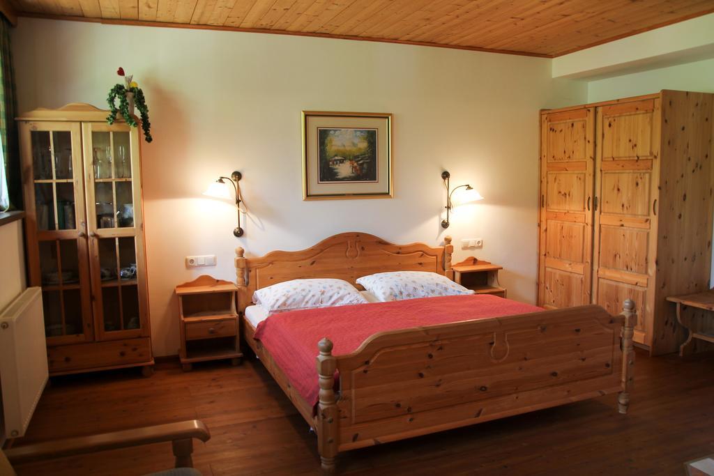 Gesundheitshof Lohninger Farm stay *